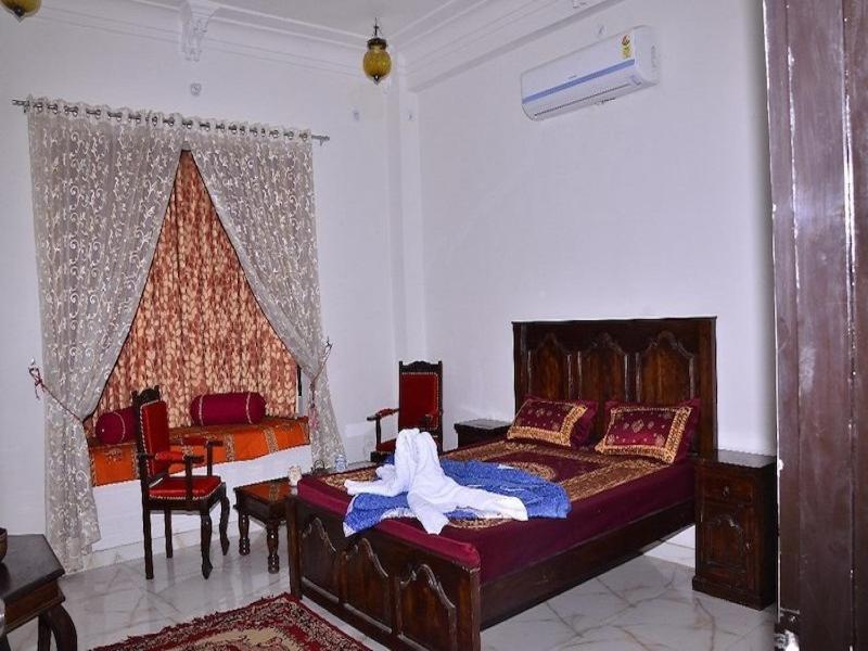 เตชะมาฮาล พาเลซ พัณฑิกุล Hotel Bandikui ภายนอก รูปภาพ