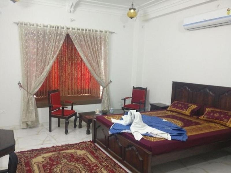 เตชะมาฮาล พาเลซ พัณฑิกุล Hotel Bandikui ภายนอก รูปภาพ